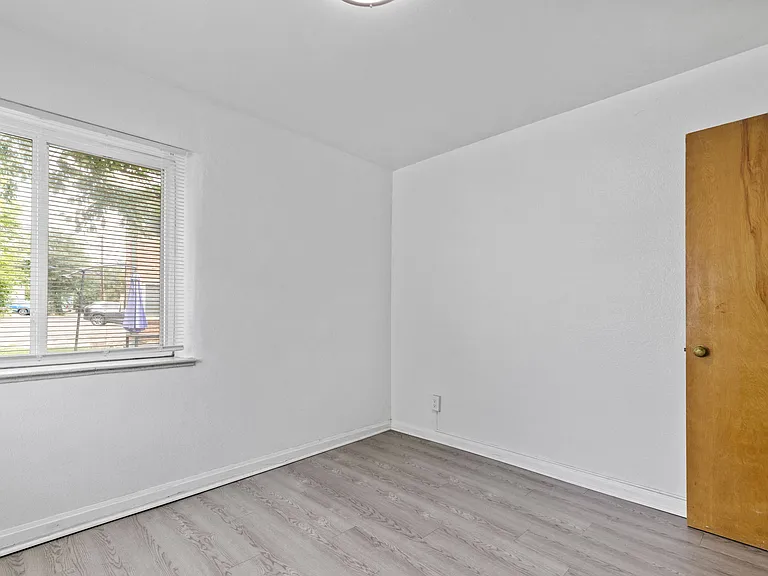 Cascade Apartments — Photo 16