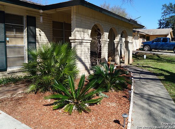3rd image of 4239 Eagle Nest Dr