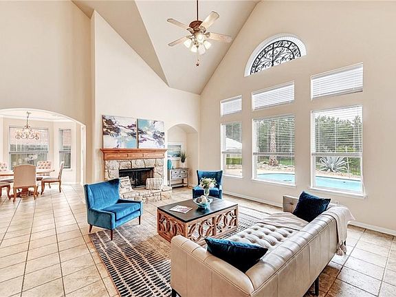 3rd image of 5124 Texas Bluebell Dr