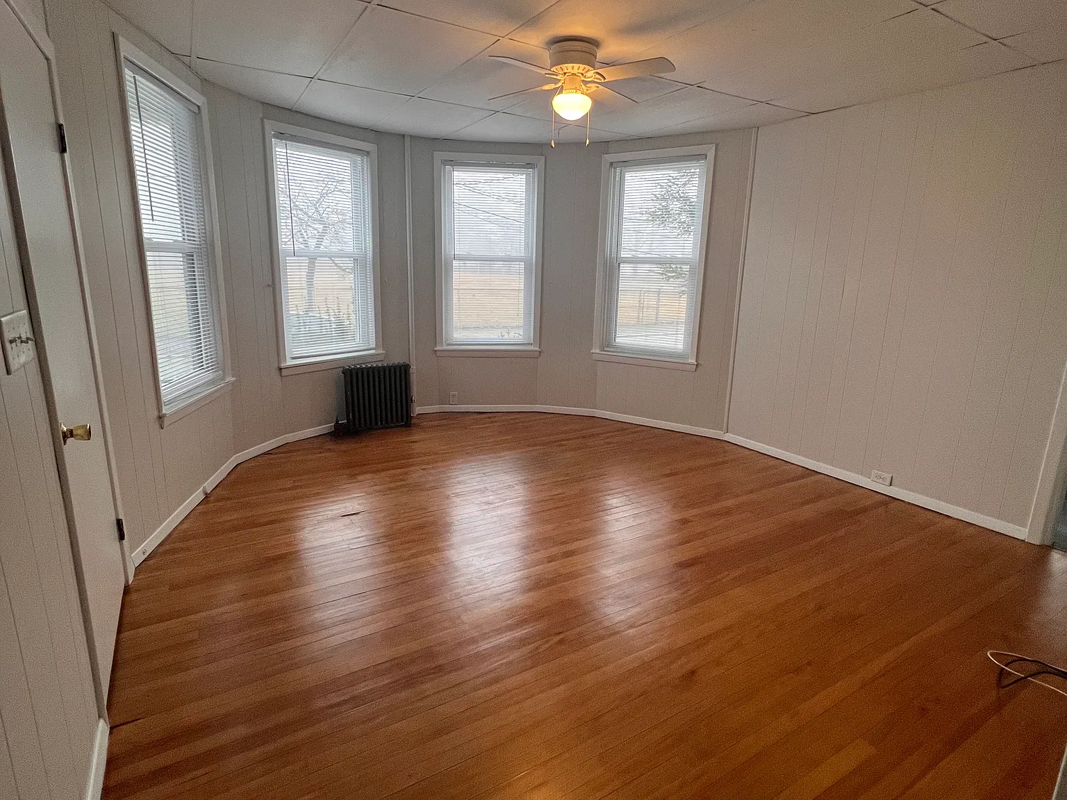 2 bed, 1200 sqft, $2,000 — Photo 1