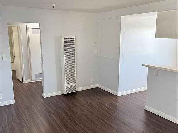 3rd image of 4838 W 117th St APT 9