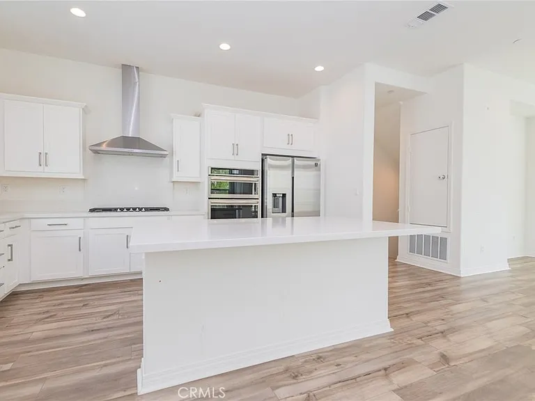 142 Sawbuck — Photo 11