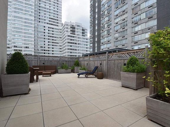 2nd image of 227 E 67th St APT 5