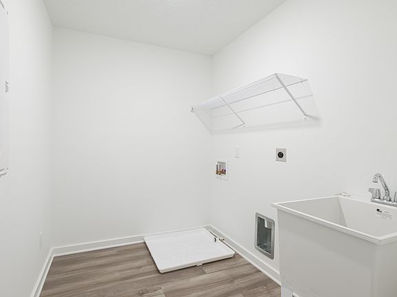 Spacious laundry room