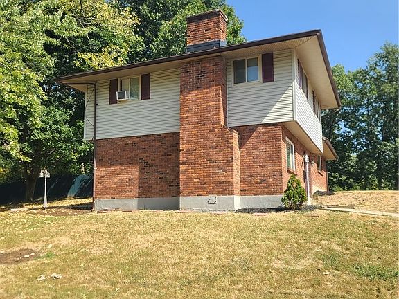 5th image of 3593 Saint James Ave