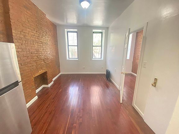 2nd image of 1743 Lexington Ave APT 2
