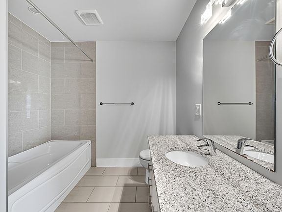 4th image of 15 Kings Wharf Pl #602