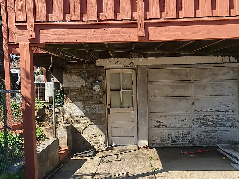 1100 Longshore Ave — Photo 18