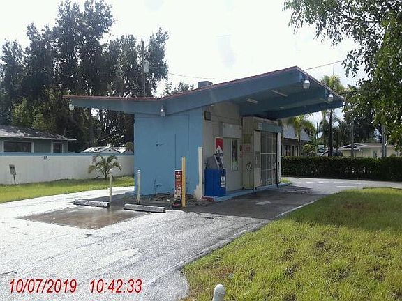 2nd image of 2690 N Andrews Ave