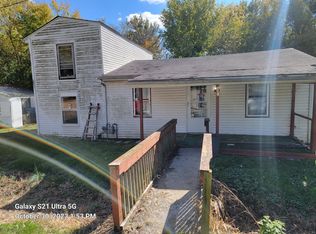 301 E Casad St, Summerfield, IL 62289