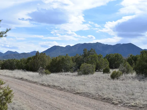 8 Stoney Rd, Cerrillos, NM 87010