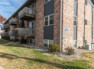 700 Sunset Ave #6, Manhattan, KS 66502