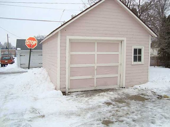 3rd image of 206 Lincoln Ave