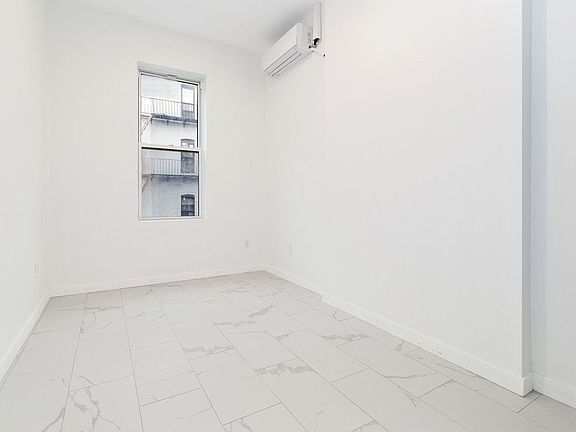 4th image of 115 W 136th St #B2