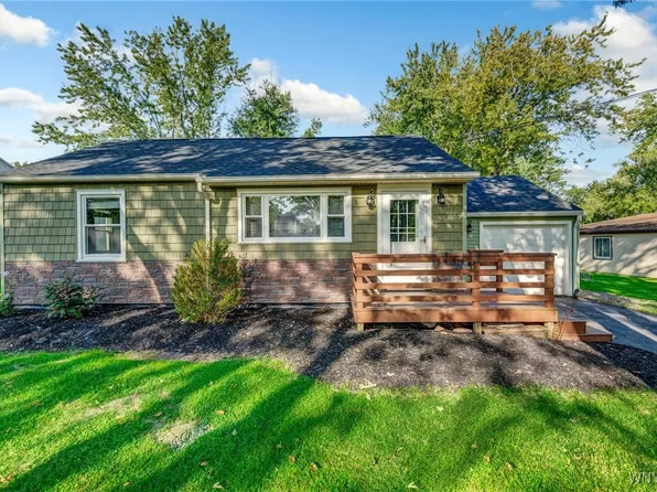 3158 Bieler Rd, Orchard Park, NY 14127