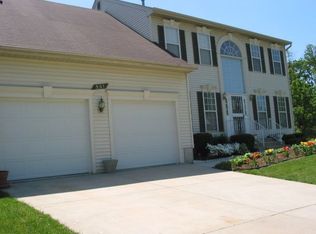 901 Broderick Dr, Oxon Hill, MD 20745