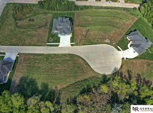 2476 Grant Cir, Blair, NE 68008