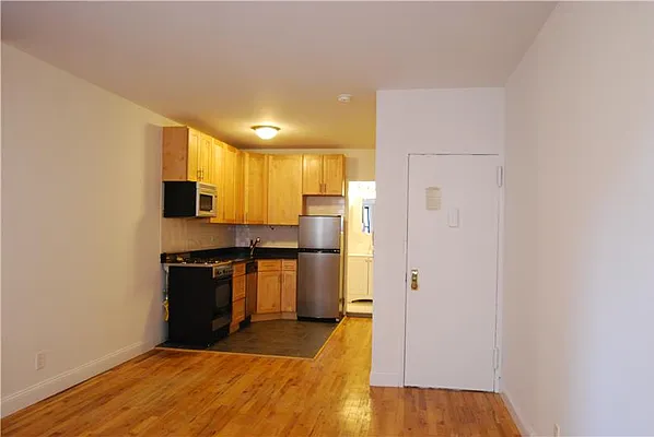 Rented by Buchbinder & Warren | media 7