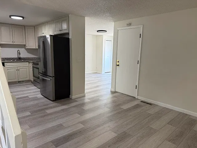 3 bed, 1.5 bath, 1100 sqft, $1,750 — Photo 3
