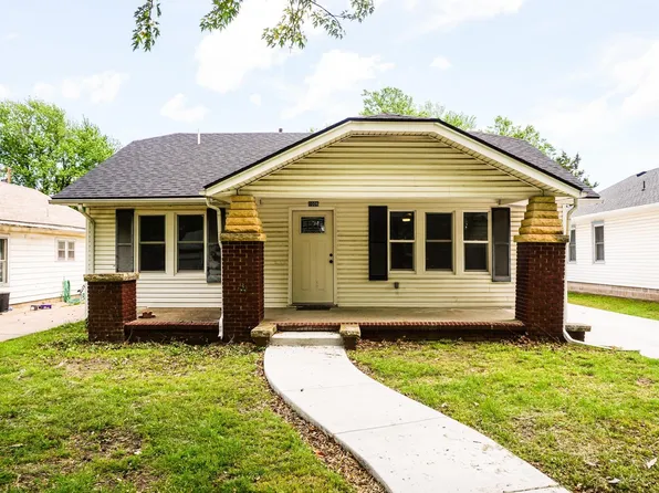 1006 N A St, Arkansas City, KS 67005