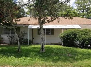 17043 Pineridge Dr, Umatilla, FL 32784