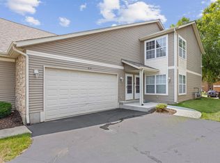 8640 Victory Ln, Machesney Park, IL 61115