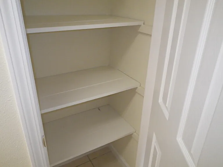 1610 Green Briar Pkwy #4 — Photo 7