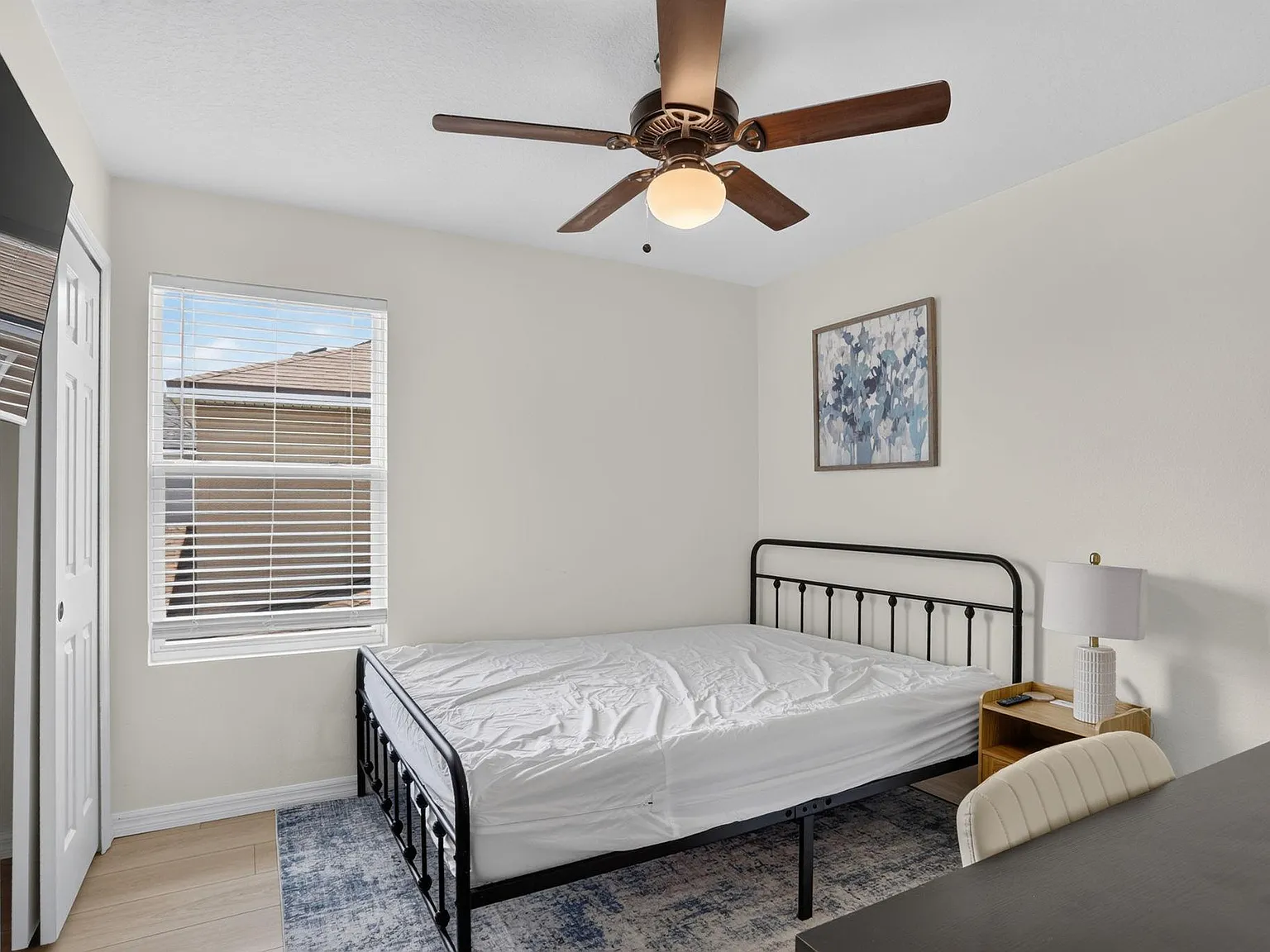4 bed, 2.5 bath, 2450 sqft, $1,014 — Photo 1