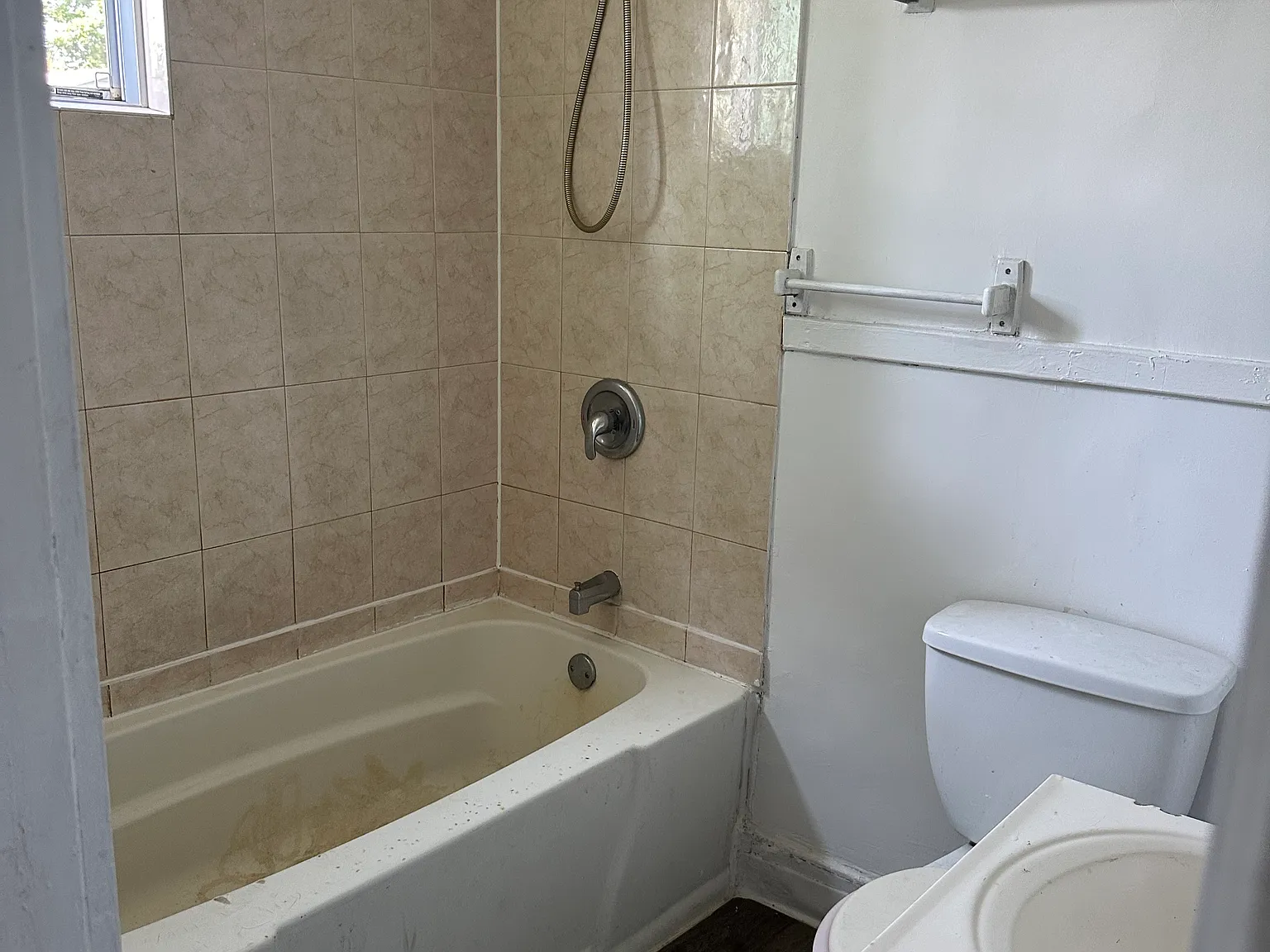 2 bed, 650 sqft, $1,200 — Photo 4