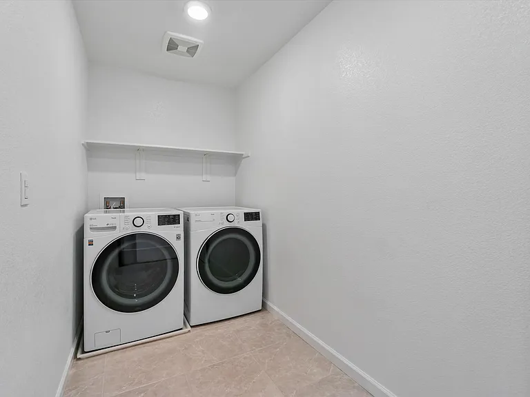 5319 Hames Valley Ln — Photo 31