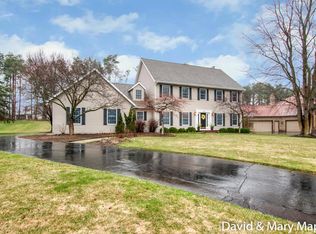 6323 Glenstone Dr SE, Grand Rapids, MI 49546