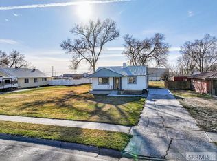 570 S Park Ave, Shelley, ID 83274