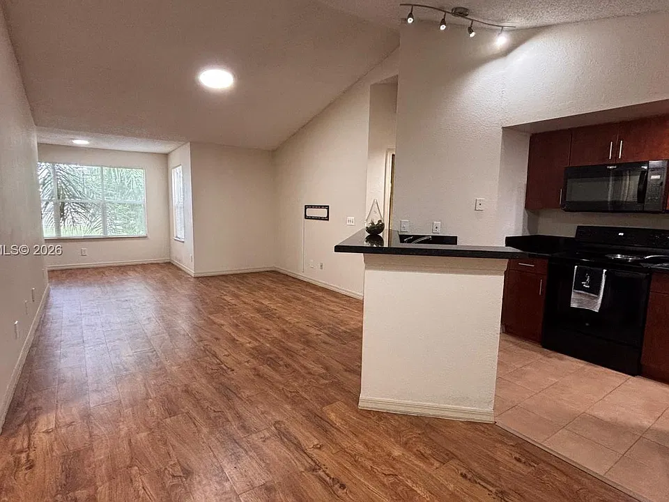 12540 Vista Isles Dr #1125
