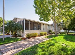 487 Trout Ln, Oldsmar, FL 34677