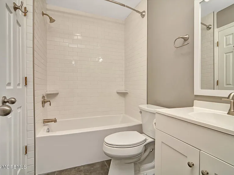 44 Marion St #9 — Photo 21