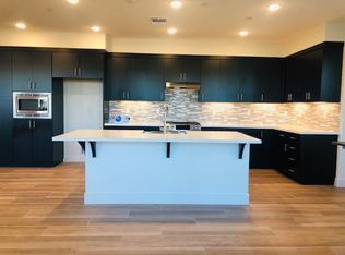 2671 5th St, Alameda, CA 94501