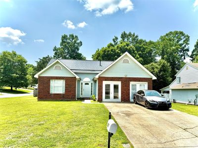 5728 Rocbridge Ln, Charlotte, NC, 28208