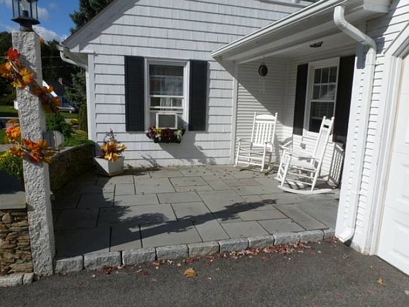 2nd image of 121 Brayton Ave
