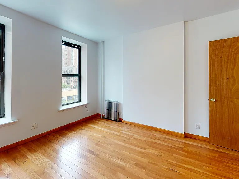 787 9th Ave #4S — Photo 10