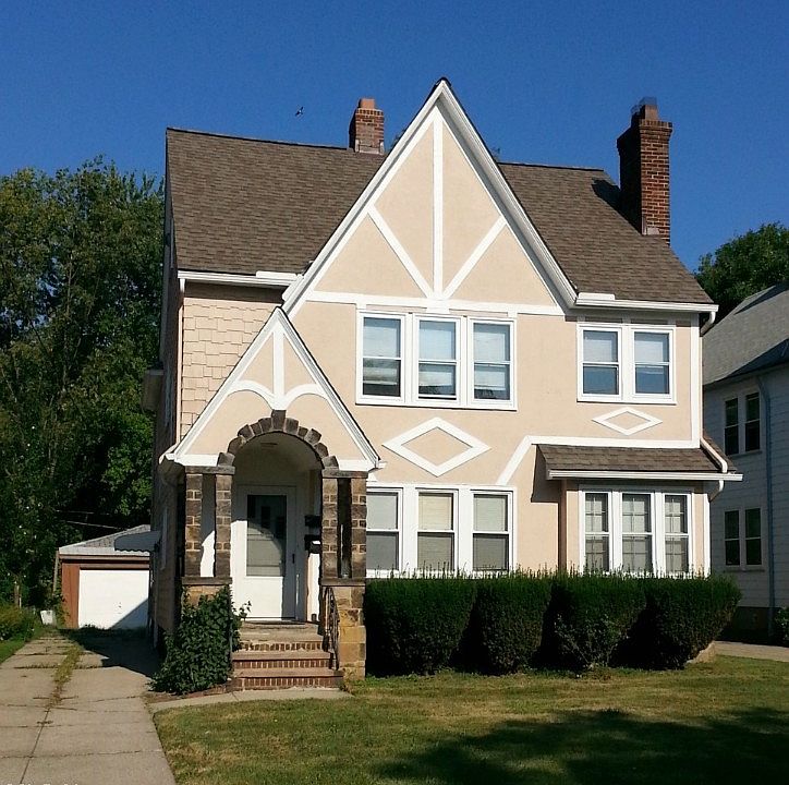 1st image of 800 Hoover Ave