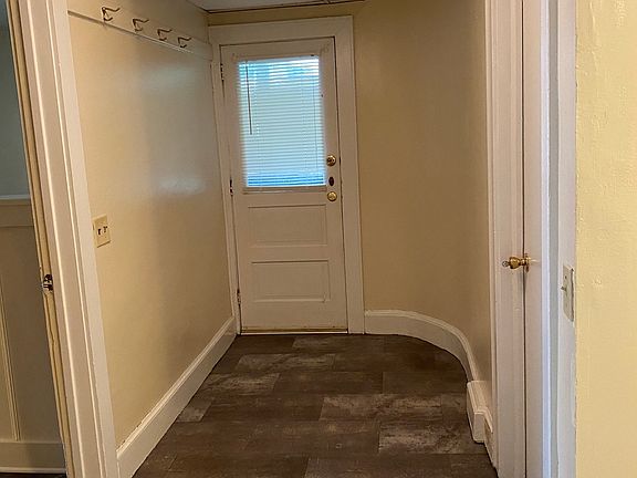 3rd image of 125 Prospect St