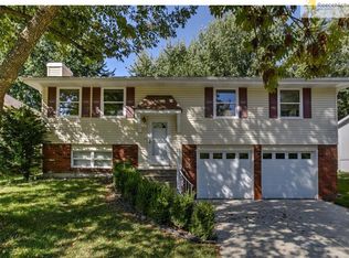 14924 S Sturgeon Dr, Olathe, KS 66062