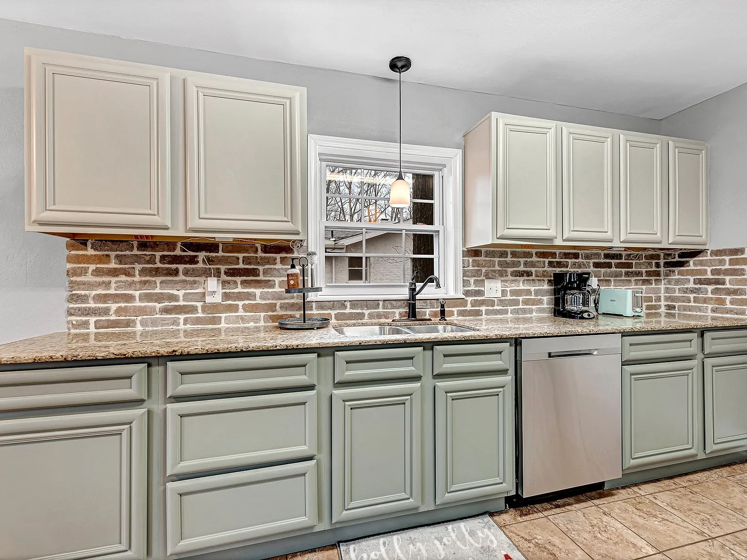 1406 Dogwood Dr — Photo 4