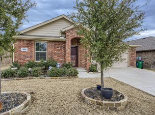 924 Roland Dr, Fate, TX 75189