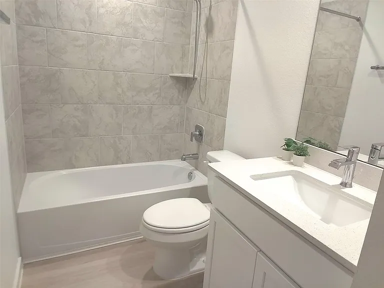 31739 Margaret Woods Ln — Photo 31
