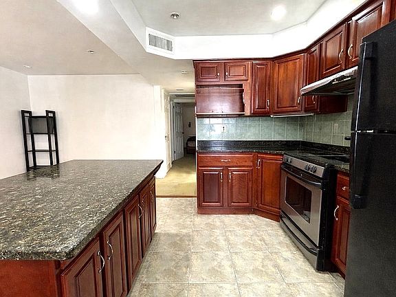 4th image of 84-52 57th Ave #Penthouse