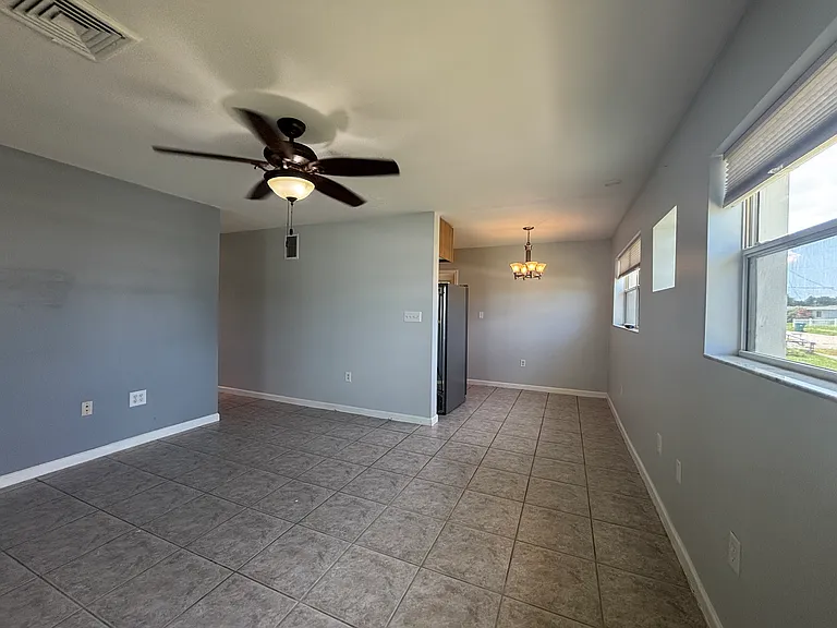 824 Conreid Dr — Photo 3