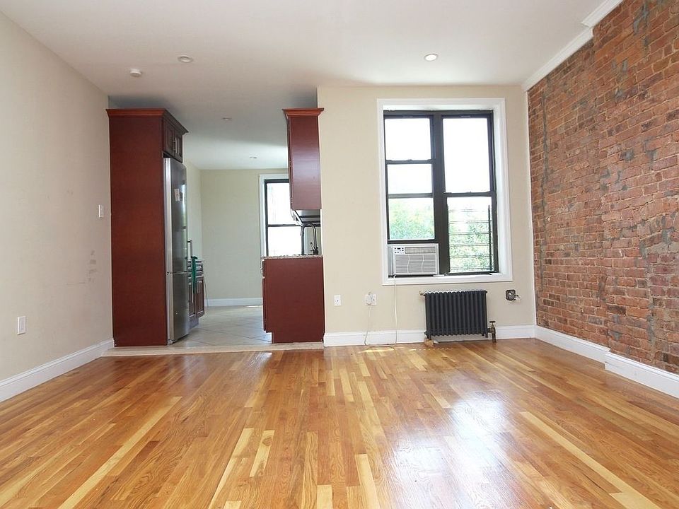 1st image of 390 Vernon Ave APT 1C