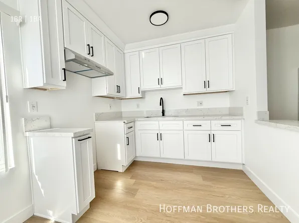 7310 S Hoover St #5, Los Angeles, CA 90044