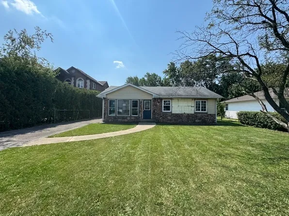 8229 W Summerdale Ave, Chicago, IL 60656